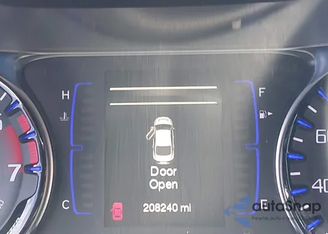 2015 Chrysler 200 S z USA, uszkodzony, nr VIN 1C3CCCBBXFN626627